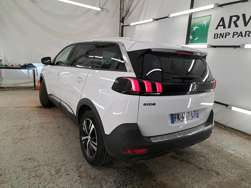 Peugeot 5008 II (2017 - ) image