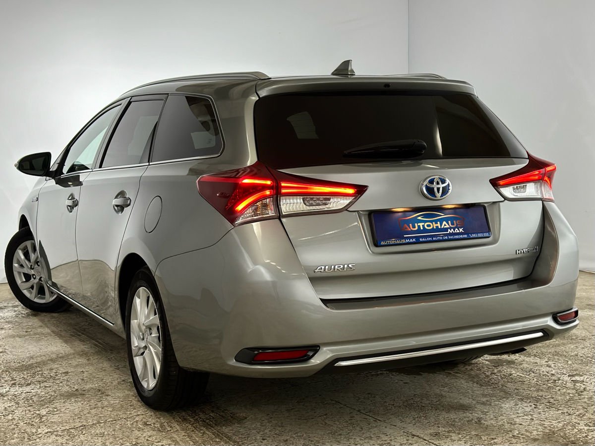 Toyota Auris 2012 - 2018 image