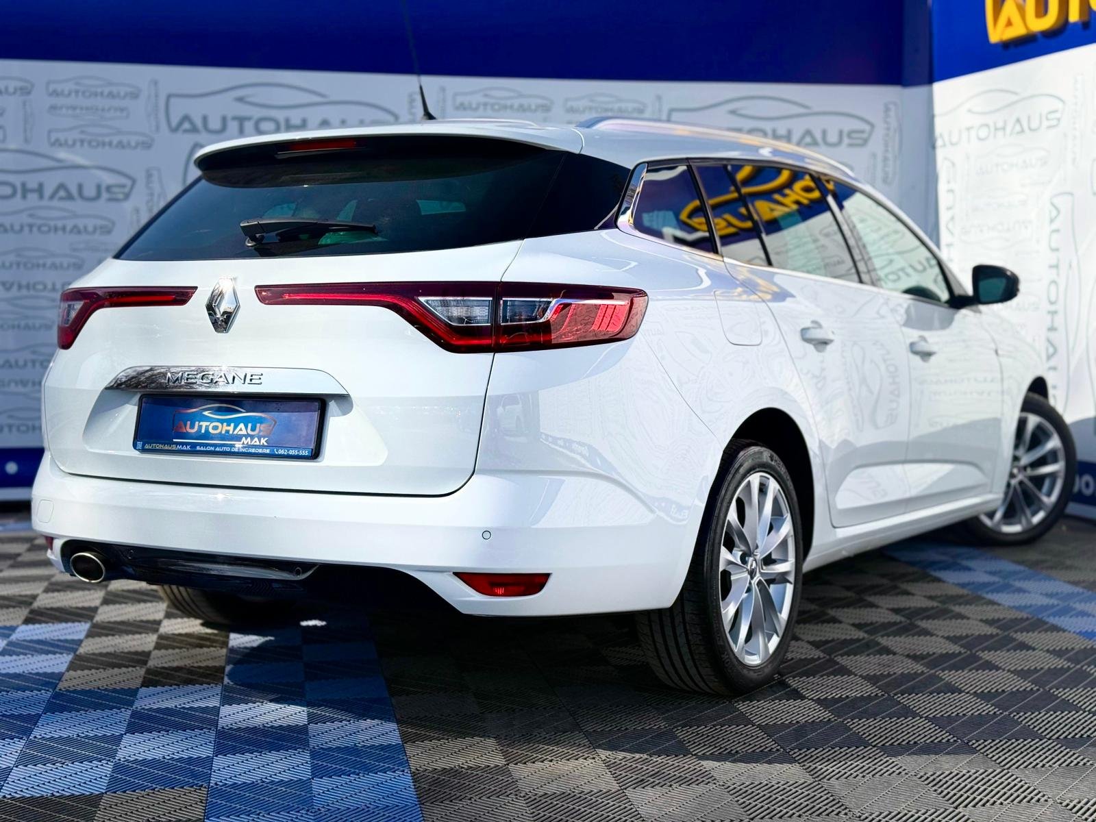 Renault Megane IV (2016 - ) image