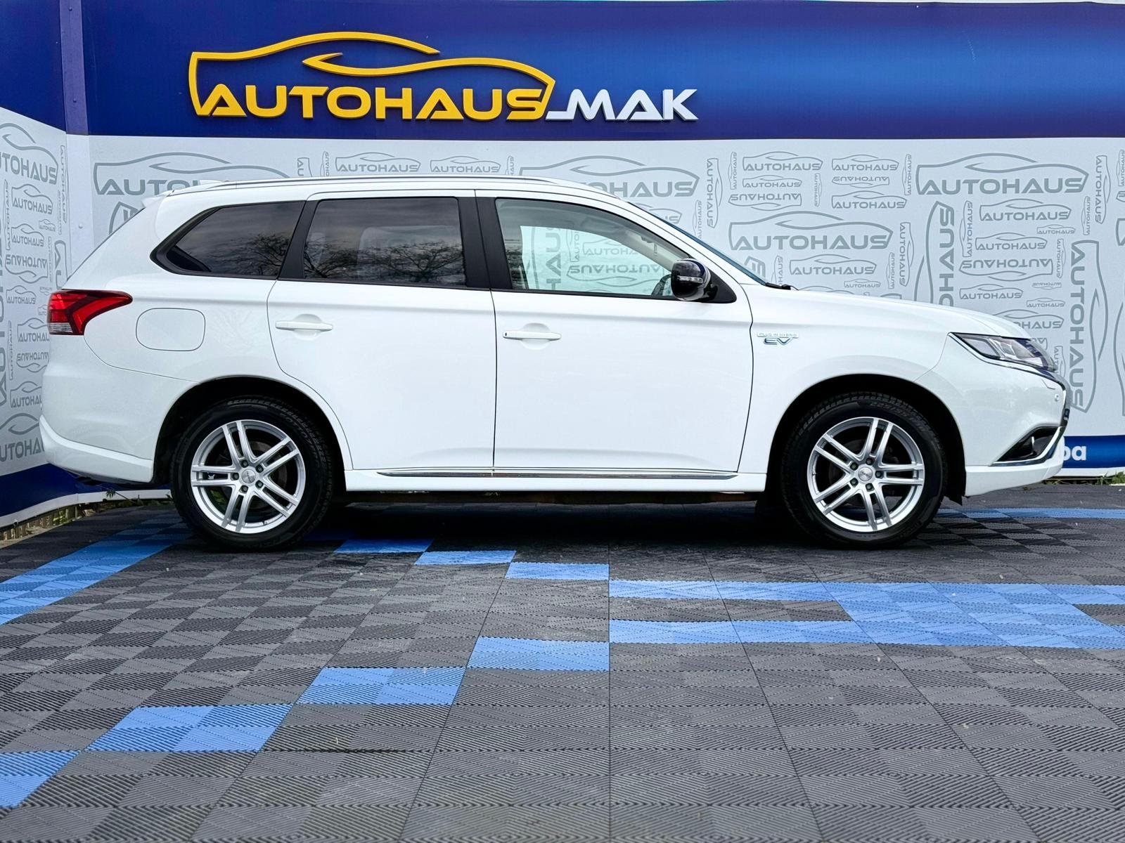 Mitsubishi Outlander III (2012 - 2021) image