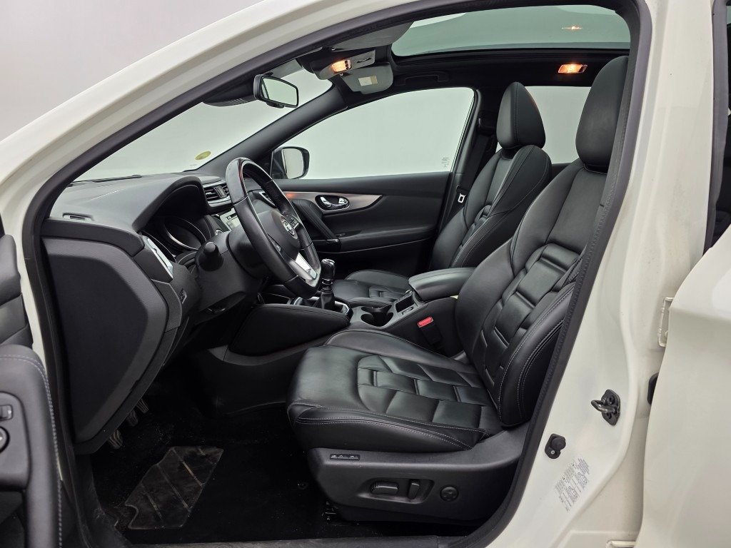 Nissan Qashqai J11 (2013 - 2021) image