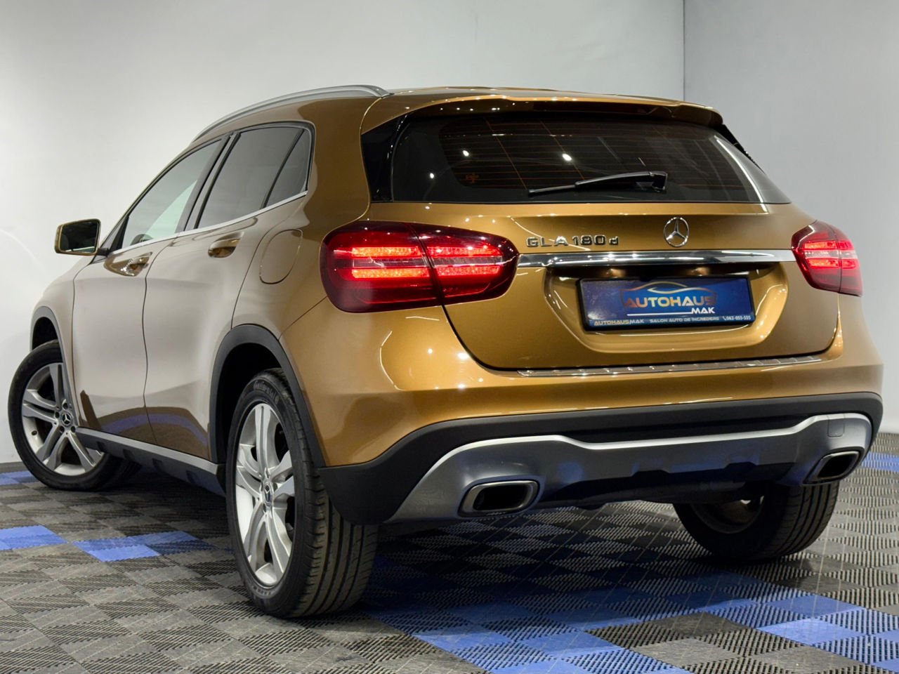 Mercedes-Benz GLA-Class X156 (2013 - 2019) image