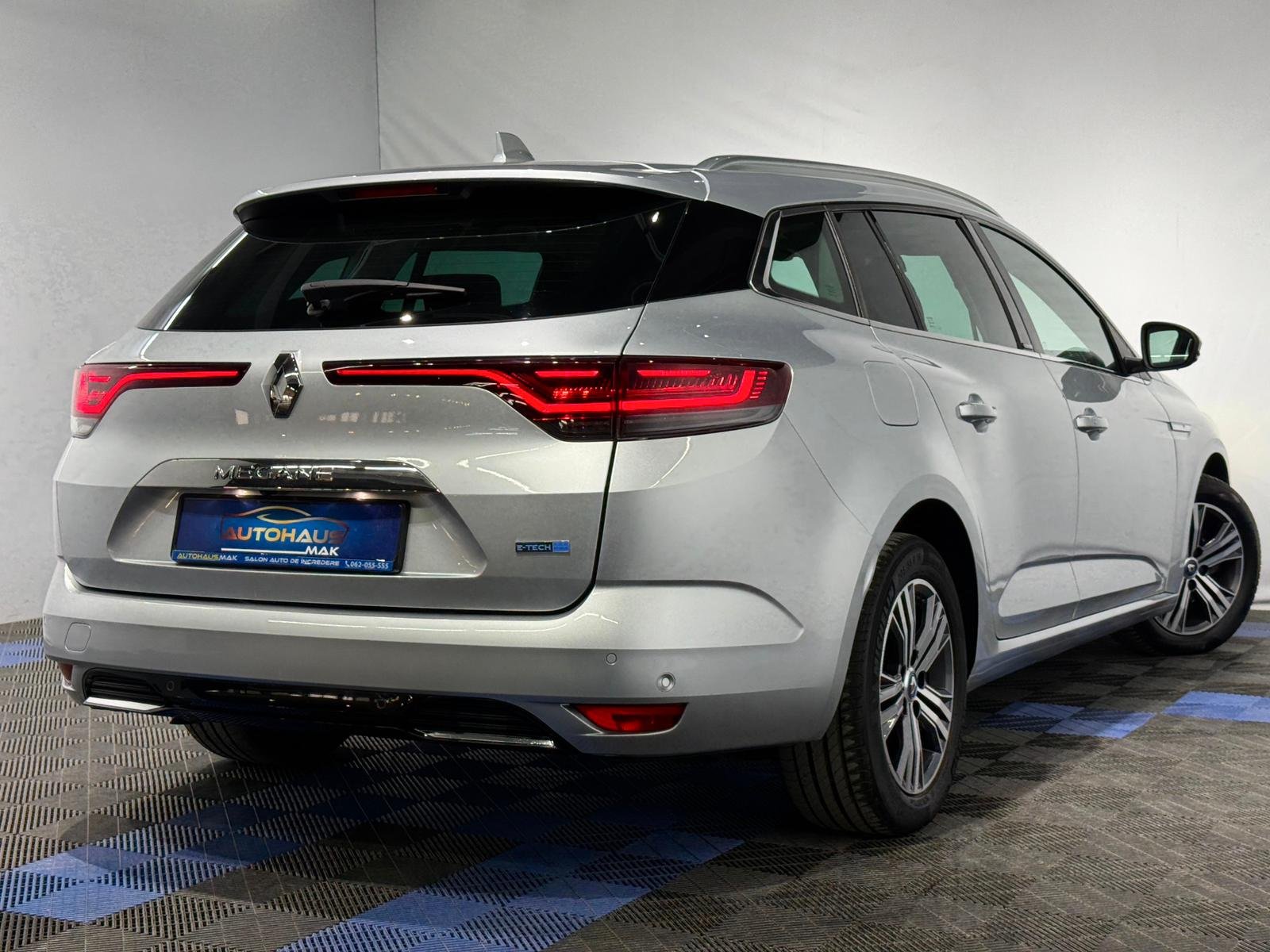 Renault Megane IV (2016 - ) image